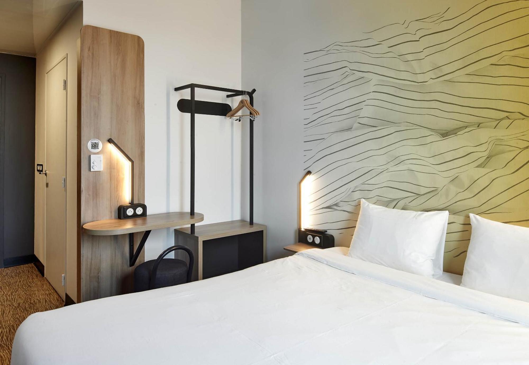 B&B HOTEL Argenteuil Hotel 3*